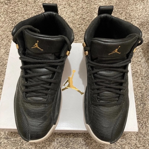 Jordan retro 12s. Black, white, gold. Size 8 in women - Picture 3 of 3
